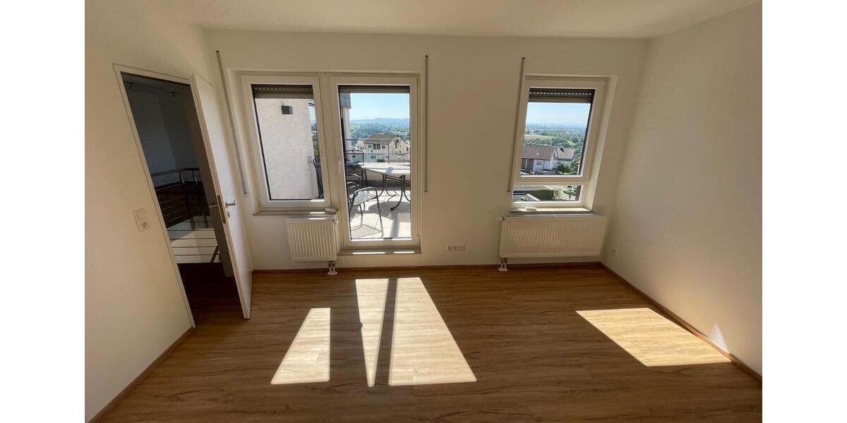 Maisonettenwohnung Plochingen - 6 Zimmer, 150 m&sup2;, 1.850&euro; | Angebot:25942980