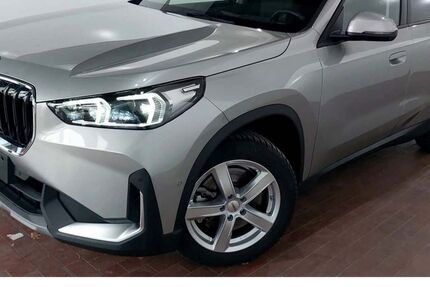 BMW X1 13.700 km 38.890 &euro; Böblingen 71032