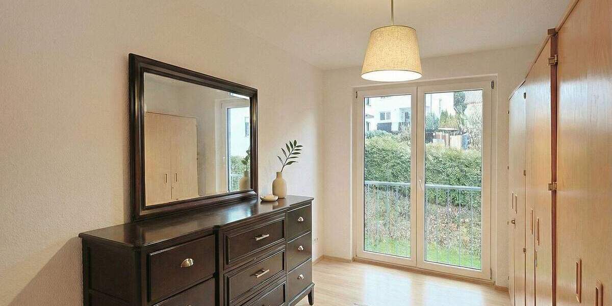 Doppelhaushälfte Waldenbuch - 5 Zimmer, 151 m&sup2;, 700.000&euro; | Angebot:25845921