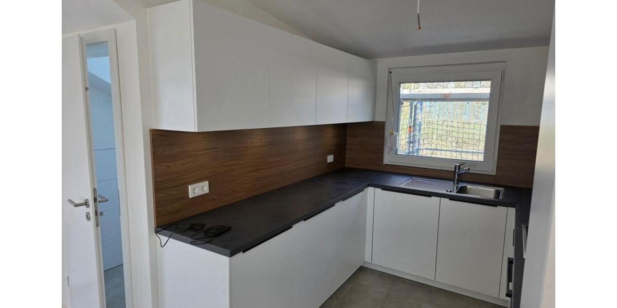 Dachgeschoßwohnung Sindelfingen - 3.5 Zimmer, 80 m&sup2;, 1.300&euro; | Angebot:25253404