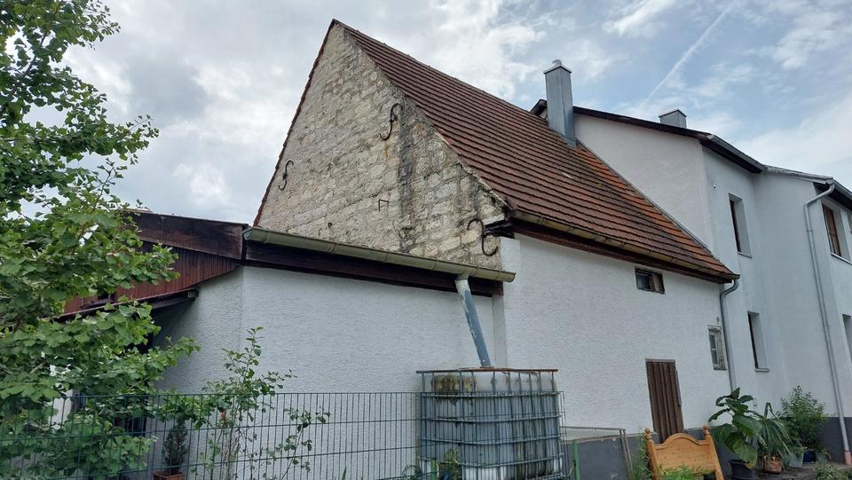 Einfamilienhaus Hülben - 5 Zimmer, 100 m&sup2;, 246.000&euro; | Angebot:25902739