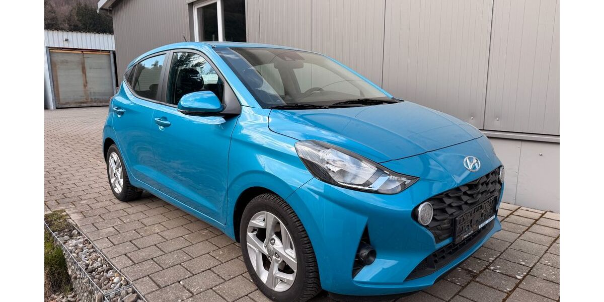 Hyundai i10 9.800 km 14.200 &euro; Filderstadt 70794