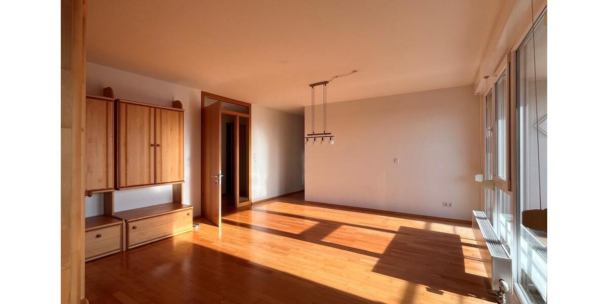 Etagenwohnung Herrenberg - 3.5 Zimmer, 104 m&sup2;, 1.390&euro; | Angebot:25270765