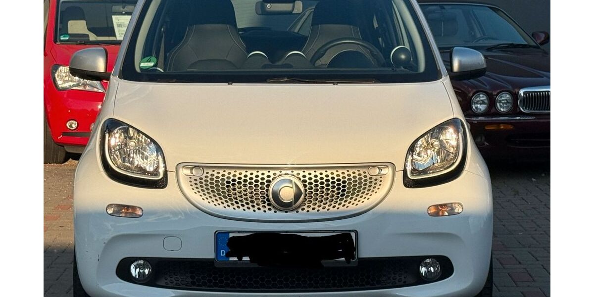 Smart ForFour 106.728 km 6.490 &euro; ESSLINGEN 73728