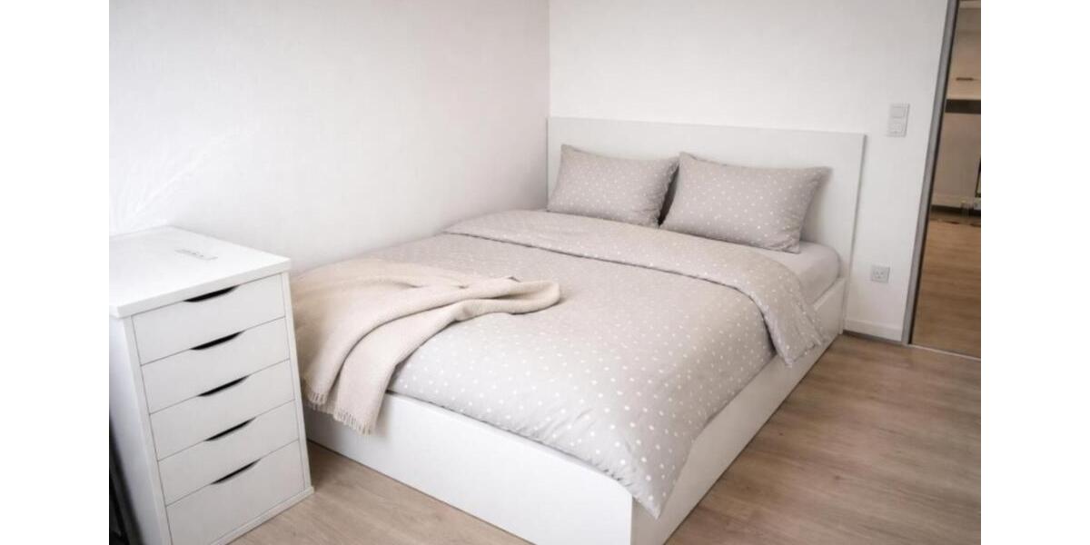 Etagenwohnung Esslingen am Neckar Pliensauvorstadt - 5 Zimmer, 92 m&sup2;, 425&euro; | Angebot:25957095