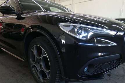 Alfa Romeo Stelvio 204.300 km 19.899 &euro; Metzingen 72555