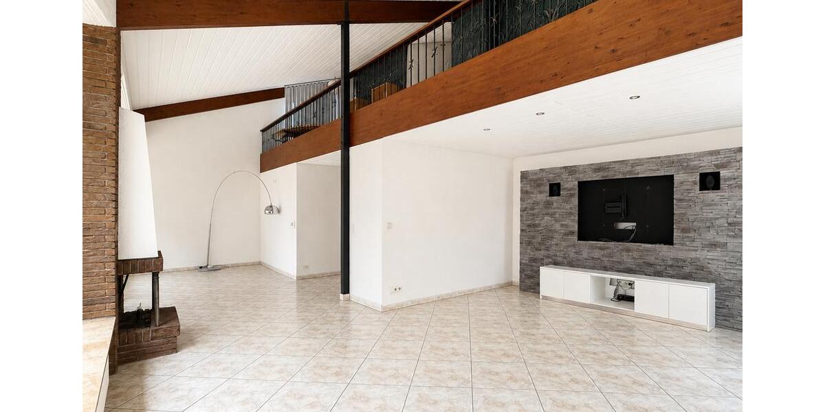 Einfamilienhaus Steinenbronn - 5 Zimmer, 230 m&sup2;, 2.700&euro; | Angebot:26574367