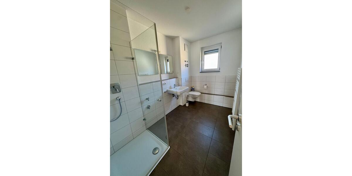 Etagenwohnung Nürtingen - 4.5 Zimmer, 125 m&sup2;, 1.550&euro; | Angebot:25991604