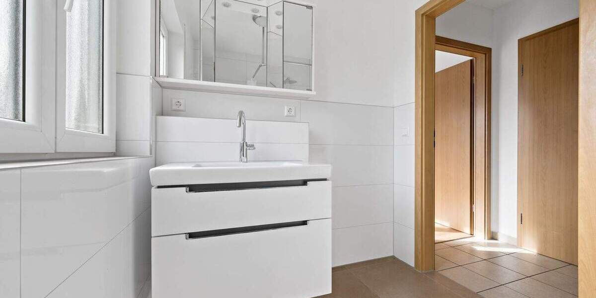 Etagenwohnung Eningen - 2 Zimmer, 65 m&sup2;, 299.000&euro; | Angebot:25779621