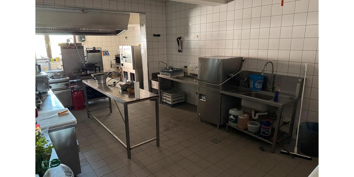 Gewerbeobjekt Herrenberg - 2.500&euro; | Angebot:25211103