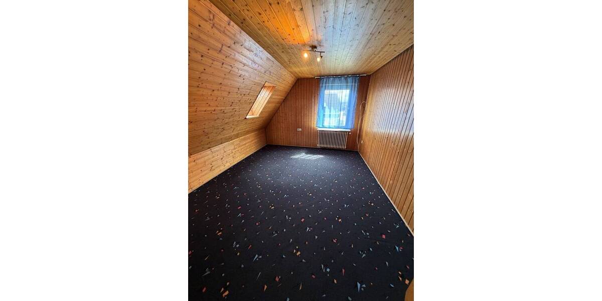 Einfamilienhaus Erkenbrechtsweiler - 8 Zimmer, 182 m&sup2;, 365.000&euro; | Angebot:26696197