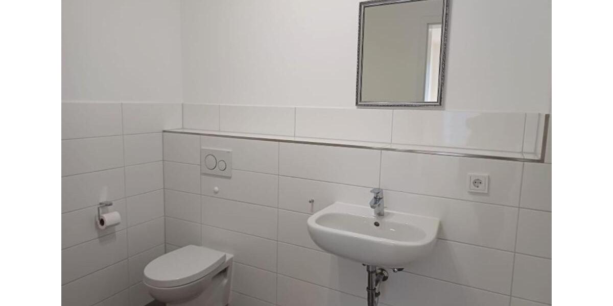 Dachgeschoßwohnung Filderstadt - 4.5 Zimmer, 150 m&sup2;, 2.500&euro; | Angebot:25821677