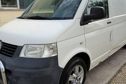 VW T5 Transporter 163.000 km 6.950 &euro; Sindelfingen/Stuttgart 71069