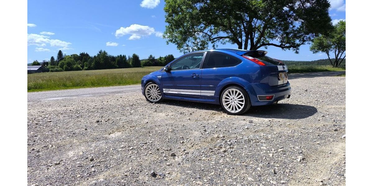 Ford Focus 185.000 km 5.499 &euro; Bitz 72475