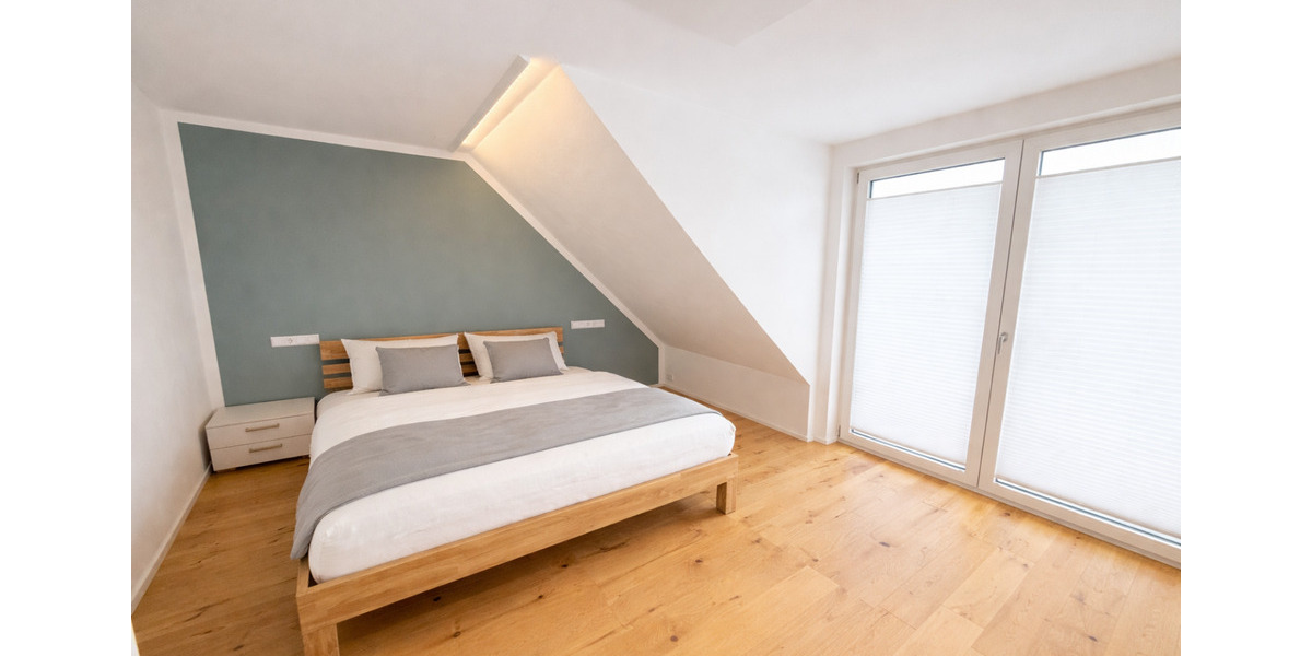 Dachgeschoßwohnung Nürtingen - 4.5 Zimmer, 109 m&sup2;, 539.000&euro; | Angebot:25931522