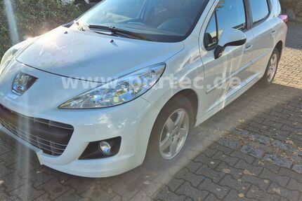 Peugeot 207 141.447 km 3.450 &euro; Nürtingen/Airport Stuttgart 72622