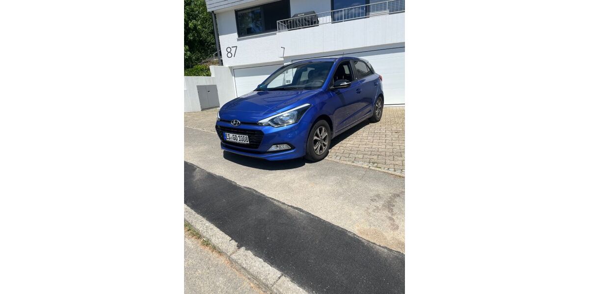 Hyundai i20 61.191 km 8.990 &euro; Esslingen 73732