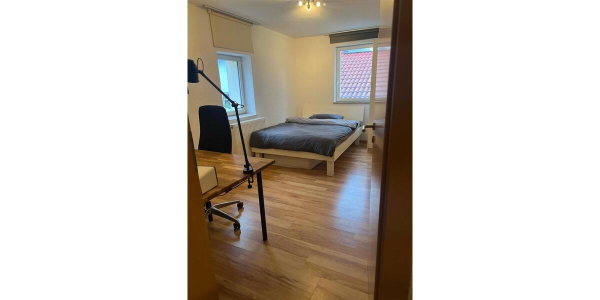 Etagenwohnung Rottenburg am Neckar - 5.5 Zimmer, 1.230 m&sup2;, 1.230&euro; | Angebot:25839362