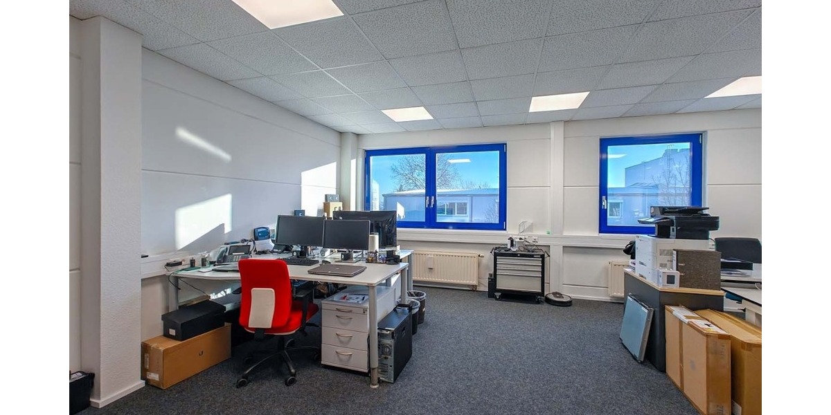 Bürofläche in Pliezhausen mit 4 Einzelbüros und 8 PKW Stellplätzen auch einzeln anmietbar - Gewerbeobjekt Pliezhausen | Angebot:24690928