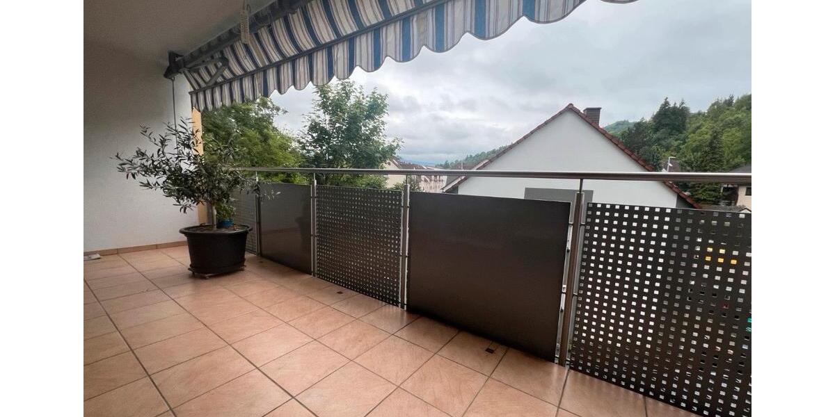 Etagenwohnung Pfullingen - 4 Zimmer, 100 m&sup2;, 329.000&euro; | Angebot:26984827