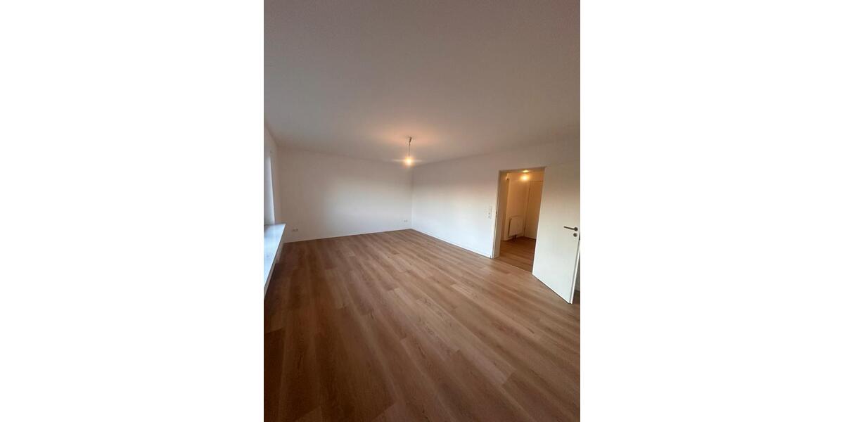 Erdgeschoßwohnung Herrenberg - 3.5 Zimmer, 107 m&sup2;, 1.400&euro; | Angebot:25627473