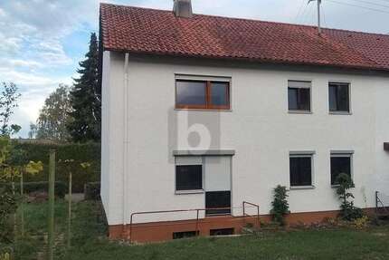 Haus Hechingen - 8 Zimmer, 200 m&sup2;, 240.000&euro; | Angebot:27702706