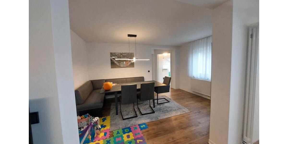 Etagenwohnung Sindelfingen Eichholz - 4.5 Zimmer, 87 m&sup2;, 1.380&euro; | Angebot:26041967