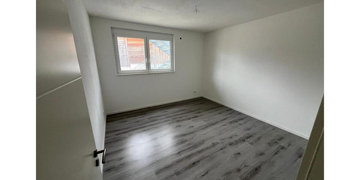 Etagenwohnung Hechingen - 5 Zimmer, 1.200&euro; | Angebot:25872107