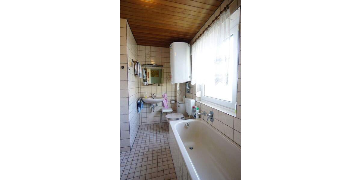 Reihenmittelhaus Reutlingen Römerschanze - 4 Zimmer, 86 m&sup2;, 265.000&euro; | Angebot:25915986