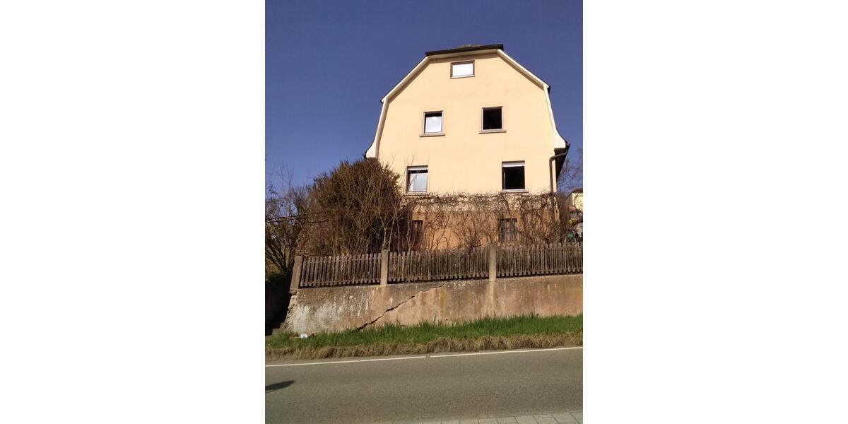 Einfamilienhaus Plochingen - 6 Zimmer, 130 m&sup2;, 450.000&euro; | Angebot:25414693