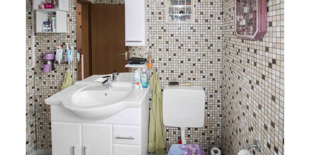 Einfamilienhaus Bad Urach Sirchingen - 4 Zimmer, 295.000&euro; | Angebot:26028992