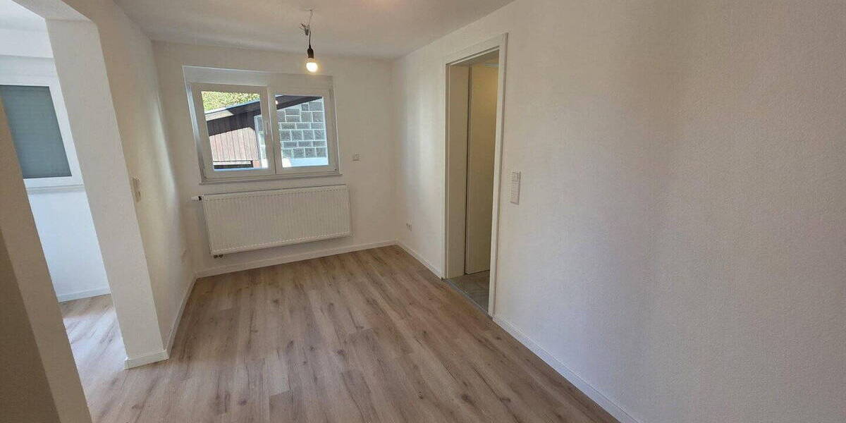 Doppelhaushälfte Nürtingen Neckarhausen - 8 Zimmer, 135 m&sup2;, 475.000&euro; | Angebot:26290170