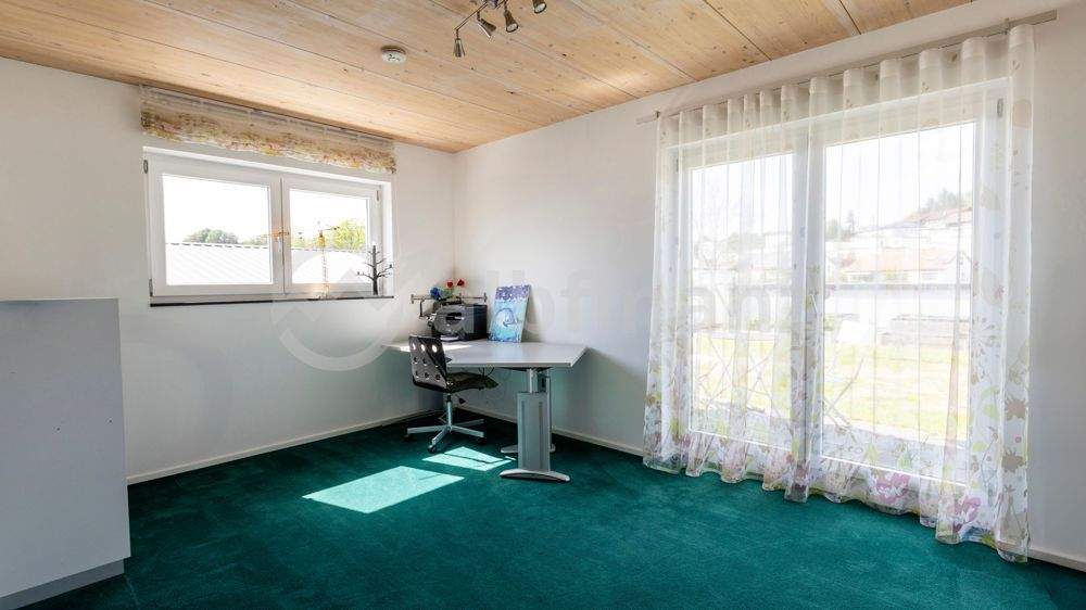 Einfamilienhaus Pfullingen - 4 Zimmer, 198 m&sup2;, 1.300.000&euro; | Angebot:25743280