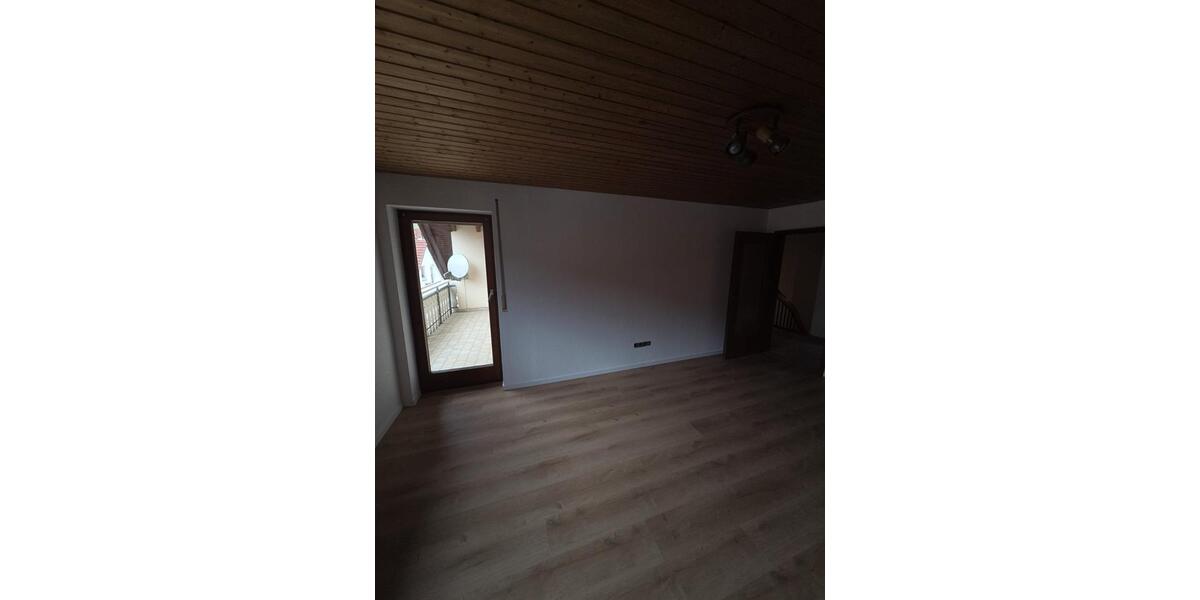 Doppelhaushälfte Gammertingen - 4 Zimmer, 180 m&sup2;, 1.300&euro; | Angebot:26043136