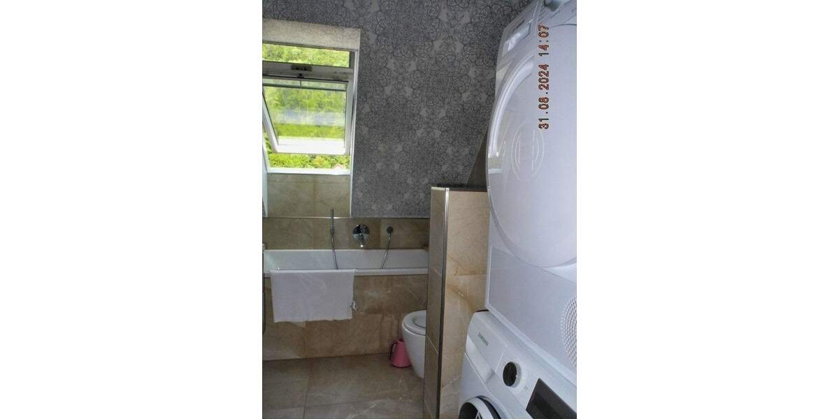 Etagenwohnung Bad Urach - 3 Zimmer, 85 m&sup2;, 215.000&euro; | Angebot:25686261