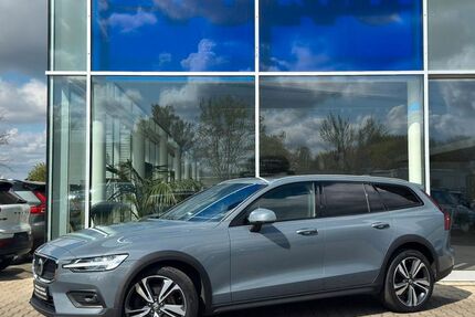Volvo V60 Cross Country 34.500 km 41.900 &euro; Kirchheim/Teck 73230