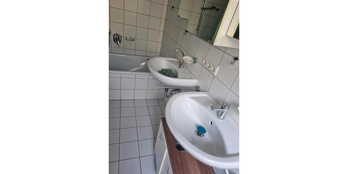 Etagenwohnung Nürtingen - 2.5 Zimmer, 79 m&sup2;, 270.000&euro; | Angebot:25986532
