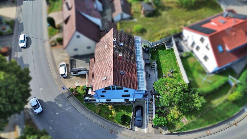 Einfamilienhaus Rottenburg am Neckar - 13 Zimmer, 355 m&sup2;, 869.000&euro; | Angebot:27358042