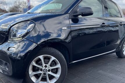 Smart ForFour 122.934 km 8.900 &euro; Tübingen 72072