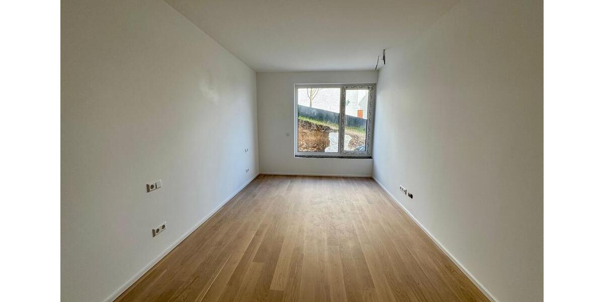 Terrassenwohnung Esslingen am Neckar Oberesslingen - 4 Zimmer, 135 m&sup2;, 2.565&euro; | Angebot:26004778