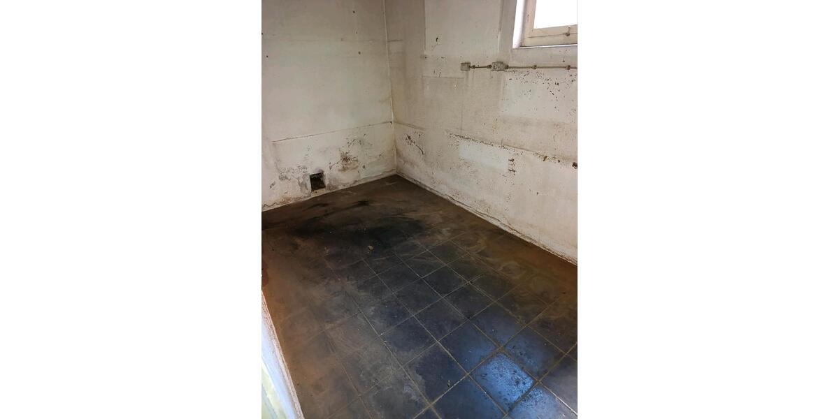 Mehrfamilienhaus, Wohnhaus Nürtingen - 8 Zimmer, 150 m&sup2;, 425.000&euro; | Angebot:26059475