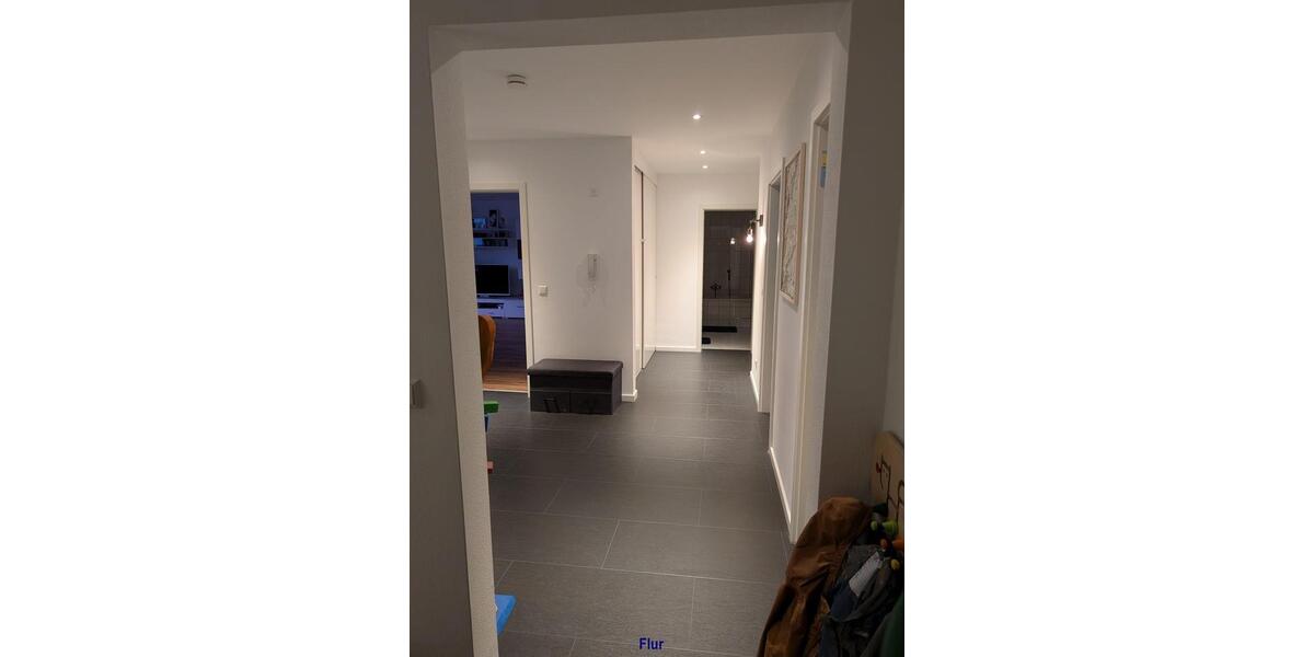 Etagenwohnung Bempflingen - 4 Zimmer, 123 m&sup2;, 1.250&euro; | Angebot:26588067