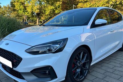 Ford Focus 106.518 km 17.900 &euro; Mössingen 72116