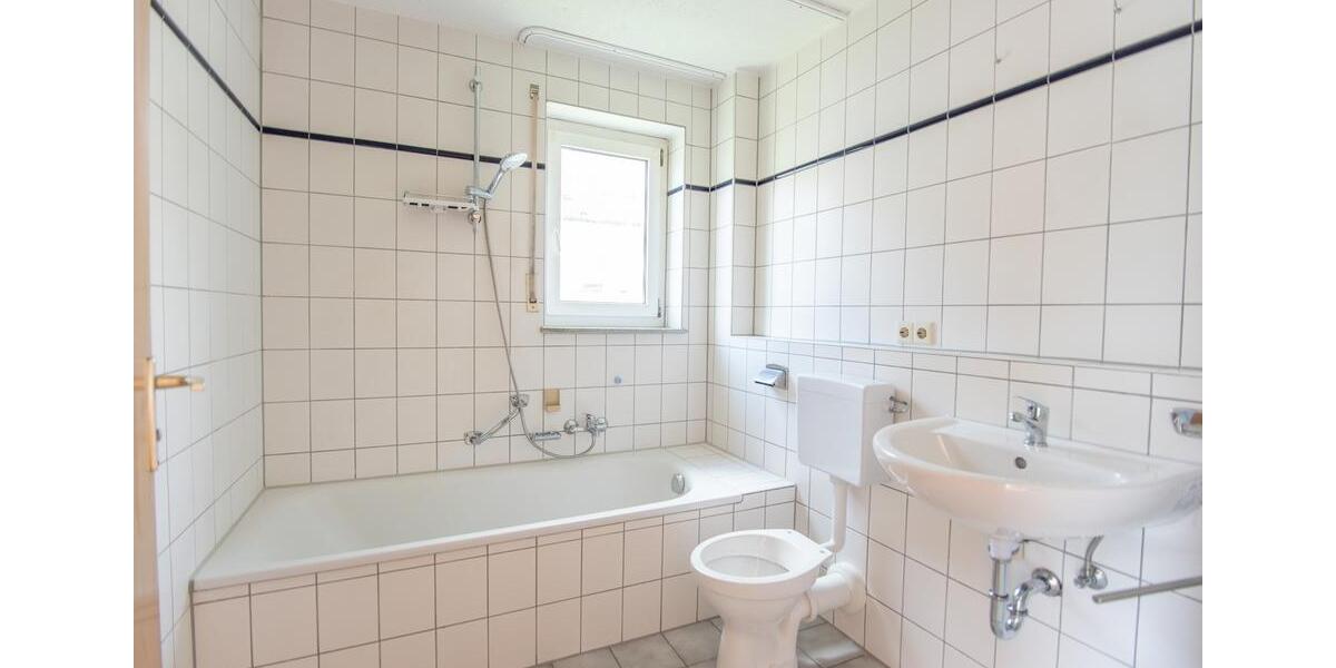 Dachgeschoßwohnung Münsingen - 3 Zimmer, 68 m&sup2;, 700&euro; | Angebot:26689050