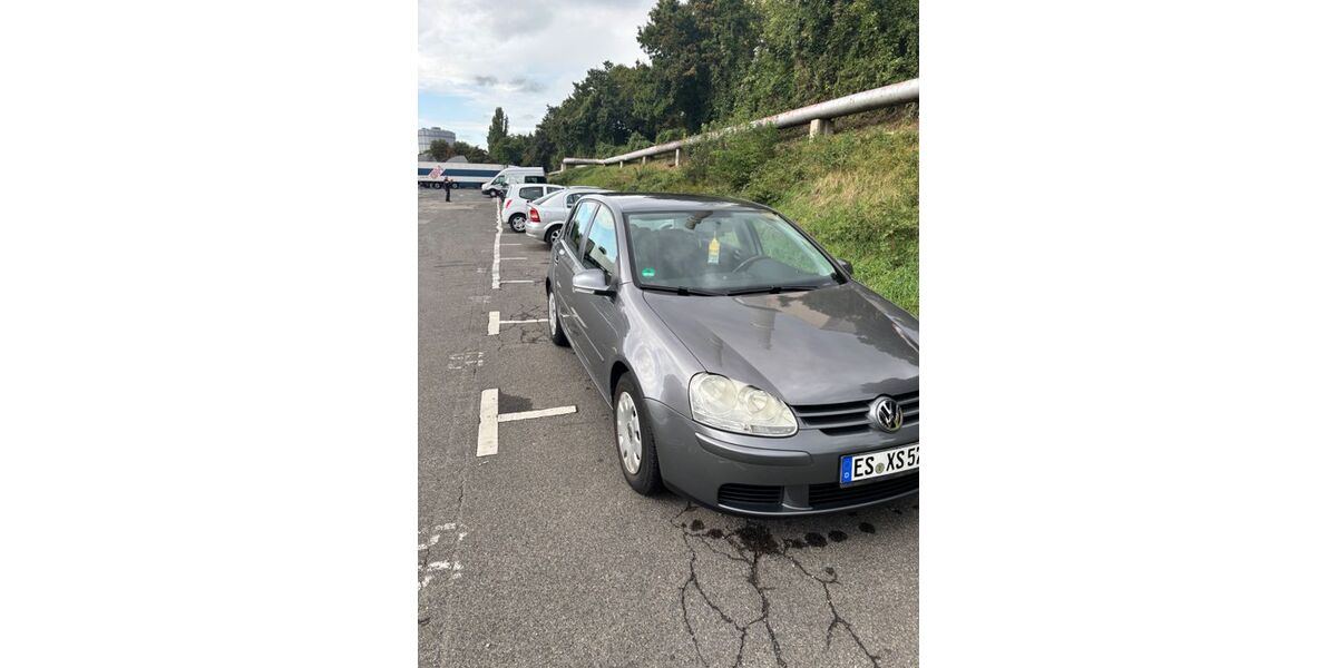 VW Golf 115.500 km 5.100 &euro; Esslingen am Neckar 73734