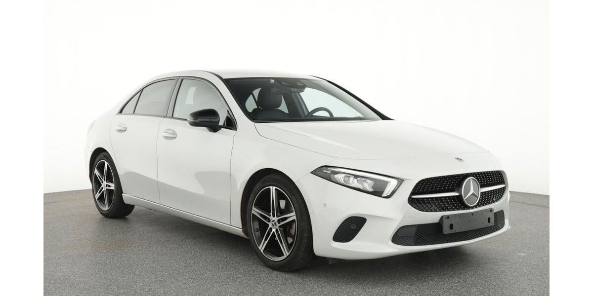 Mercedes-Benz A 200 59.800 km 22.000 &euro; Sindelfingen 71065