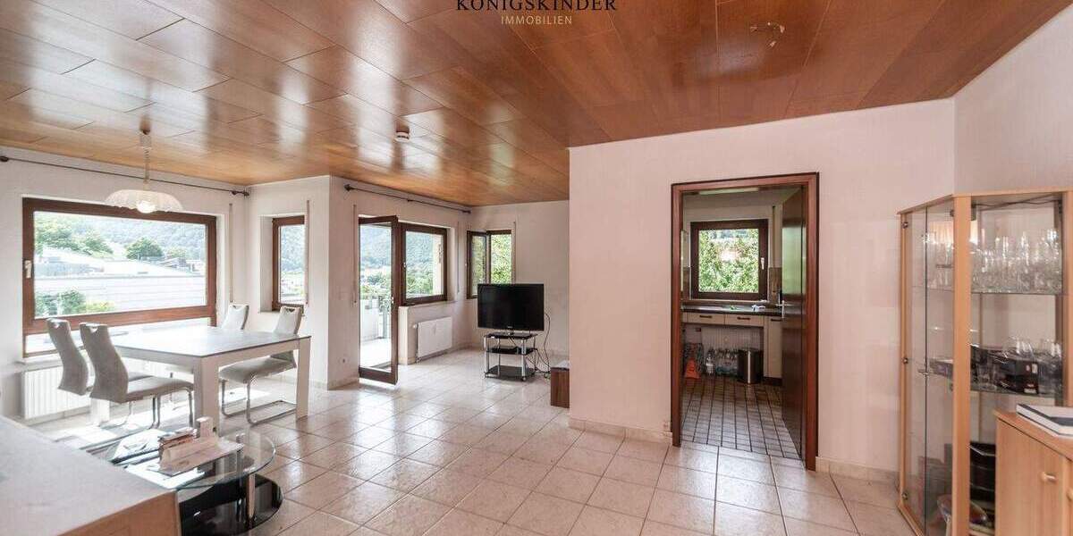 Etagenwohnung Bad Urach - 2 Zimmer, 65 m&sup2;, 199.000&euro; | Angebot:25732897