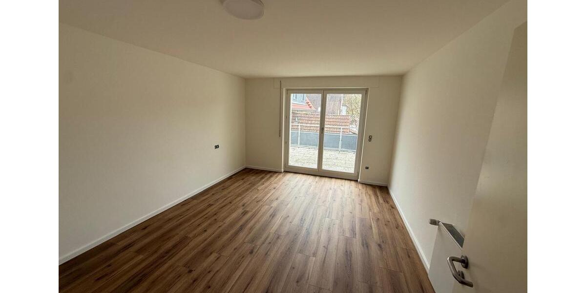 Etagenwohnung Nürtingen - 8 Zimmer, 165 m&sup2;, 1.930&euro; | Angebot:25942991