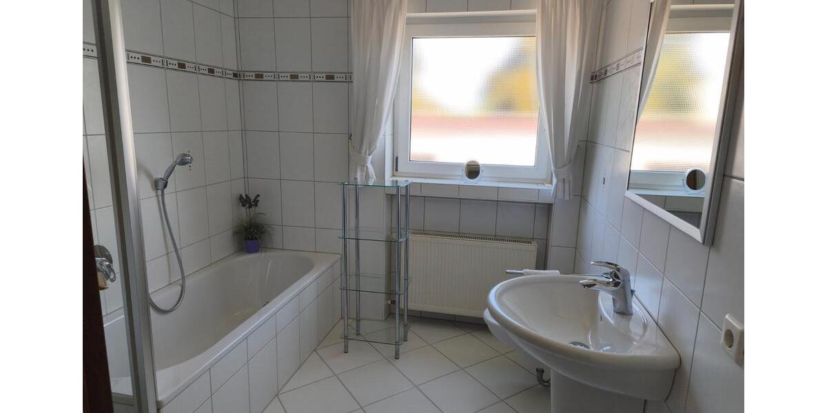 Einfamilienhaus Bisingen - 11 Zimmer, 240 m&sup2;, 649.000&euro; | Angebot:27056457