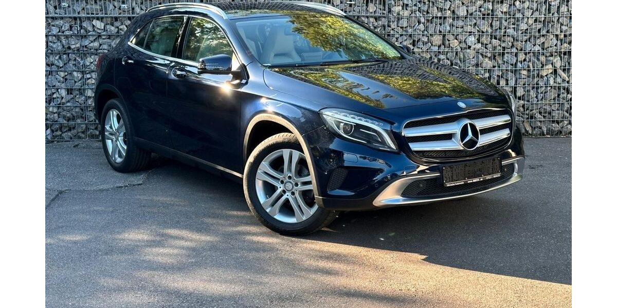Mercedes-Benz GLA 200 103.798 km 16.450 &euro; Sindelfingen 71065